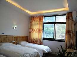 Zhang Jiajie Longquan Inn