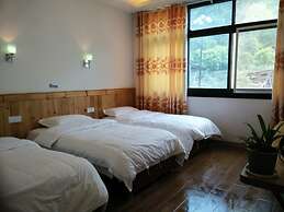 Zhang Jiajie Longquan Inn