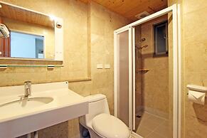 Warner Leisure Hotel