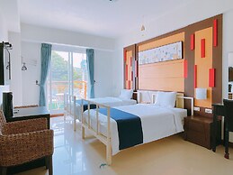 Warner Leisure Hotel