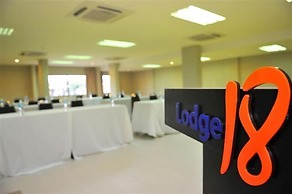Lodge 18 Hotel