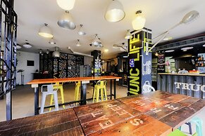 Spot On Junction Hostel