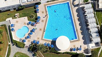 Mare Blue Hotel