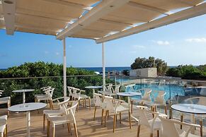 Mare Blue Hotel