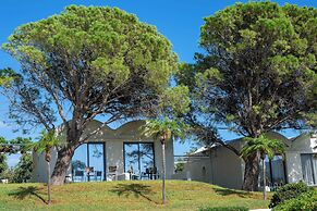 Mare Blue Hotel