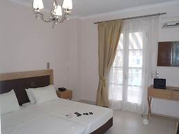 Ilioxenia Studio & Apartments