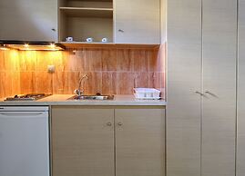 Ilioxenia Studio & Apartments