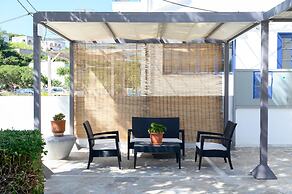 Ilioxenia Studio & Apartments