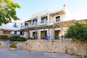 Ilioxenia Studio & Apartments