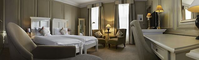 Vanbrugh House Hotel