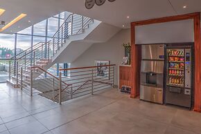 City Lodge Hotel Waterfall City