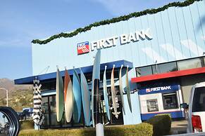 Malibu Beach Paradise Apartments