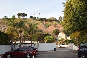 Malibu Beach Paradise Apartments