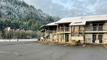Seasons Motel