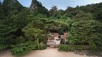 Villa Macaque and Villa Languor