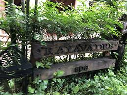 Villa Macaque and Villa Languor