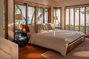 Villa Macaque and Villa Languor