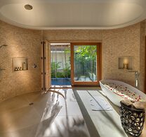 Villa Macaque and Villa Languor