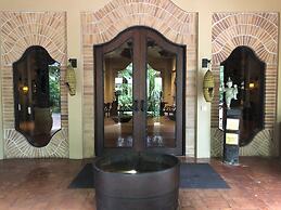 Villa Macaque and Villa Languor