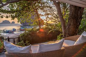 Villa Macaque and Villa Languor