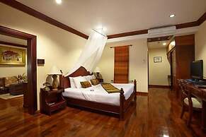 Santi Resort & Spa