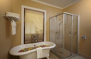 Santi Resort & Spa