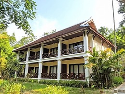 Santi Resort & Spa