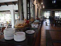 Santi Resort & Spa