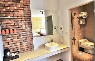 Martin Wales Hotel Kenting