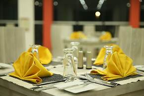 Coral Rock by Bansei