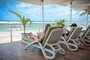 Coral Rock by Bansei