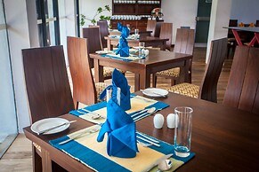 Coral Rock by Bansei