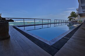 Coral Rock by Bansei