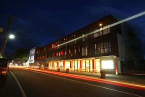 Coral Rock by Bansei