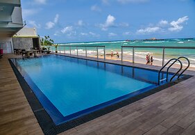 Coral Rock by Bansei