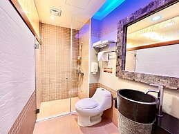 Seasons Bali Fashion Inn