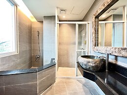 Seasons Bali Fashion Inn