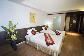 Kiss Gardenhome Chic Hotel