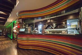 Kiss Gardenhome Chic Hotel