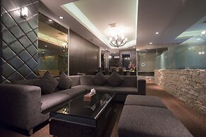 Kiss Gardenhome Chic Hotel