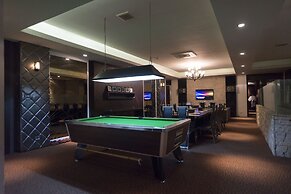 Kiss Gardenhome Chic Hotel