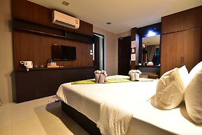 The Breeze Lipe Resort