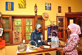 Lemon Creek Hotel Resort