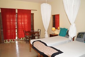 Lemon Creek Hotel Resort