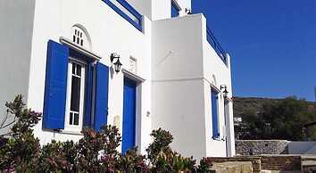 Nostos Beachfront Apartments & Studios