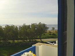 Nostos Beachfront Apartments & Studios