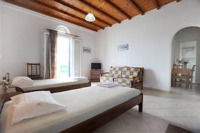 Nostos Beachfront Apartments & Studios