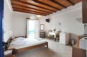 Nostos Beachfront Apartments & Studios