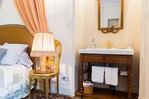 Le Petit Tertre