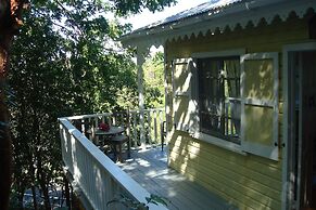 Galley Bay Cottages